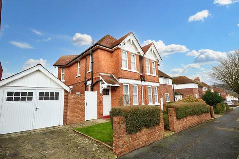 3 bedroom detached house for sale, Surrenden Road, Folkestone CT19