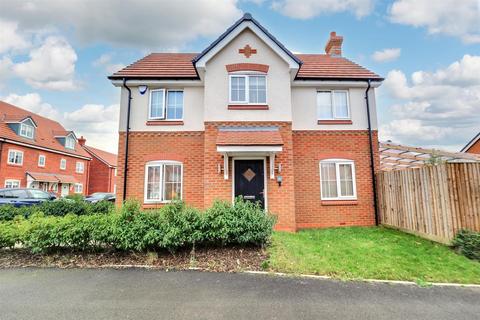 3 bedroom detached house for sale, Bushby Road, Oadby