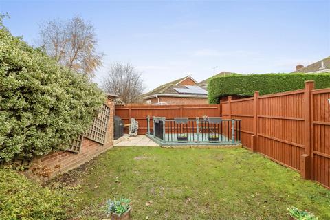 3 bedroom semi-detached house for sale, Cromer Way, Hailsham