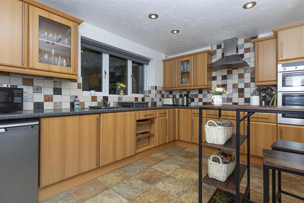 Bramleys Estate Agents - Blacksmiths Fold (21).jpg