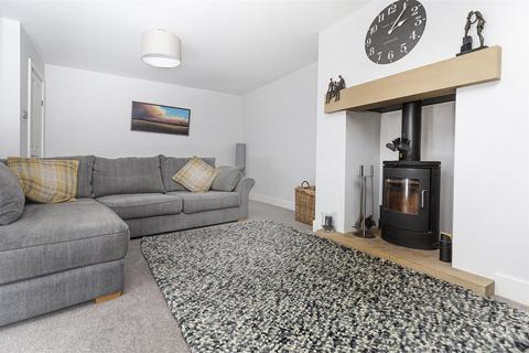 20 Blacksmiths Fold, Almondbury, Huddersfield, HD5 8XH