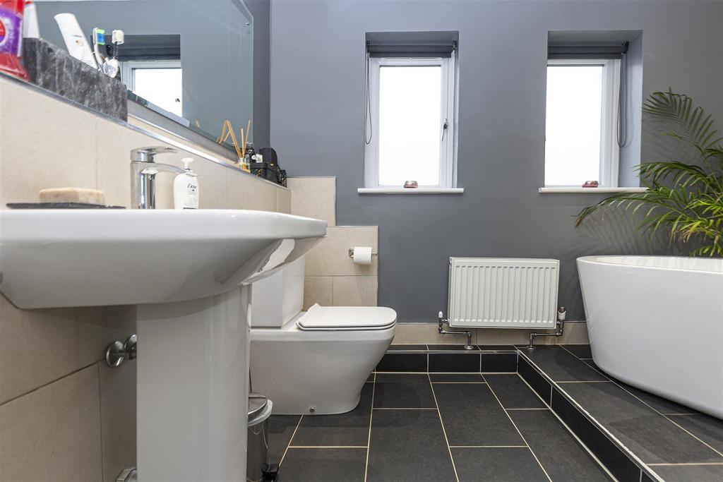 Bramleys Estate Agents - Blacksmiths Fold (27).jpg