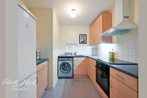 1 bedroom flat for sale, Deals Gateway, London