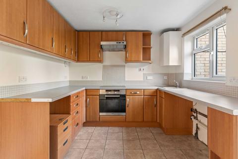 2 bedroom terraced house for sale, Calverley Close, Bishop's Stortford, Hertfordshire, CM23