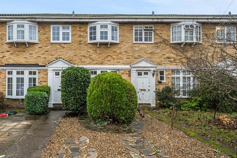 22 Madeira Road, West Byfleet, KT14 6DE