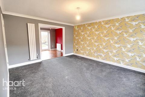 3 bedroom semi-detached house for sale, Rochester Drive, Lincoln