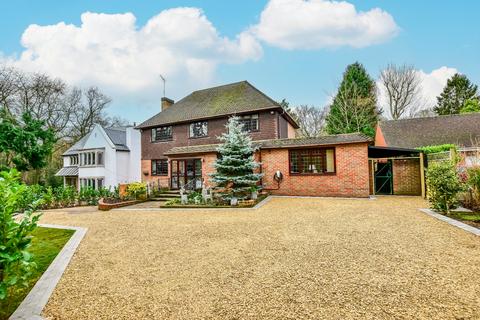 4 bedroom detached house for sale, Ladywood Close, Rickmansworth, Hertfordshire