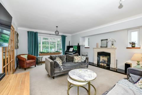 4 bedroom detached house for sale, Ladywood Close, Rickmansworth, Hertfordshire