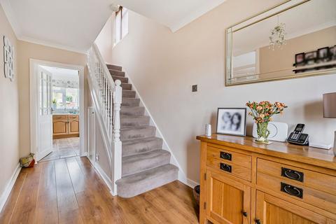 2 Margaret Way, Old Coulsdon, Coulsdon, CR5 1HS