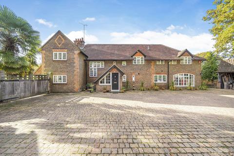 5 bedroom detached house for sale, Midhurst Road, Haslemere, GU27