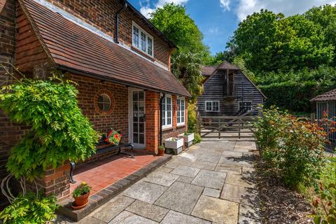 5 bedroom detached house for sale, Midhurst Road, Haslemere, GU27