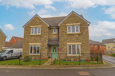 4 bedroom detached house for sale, Bloomery Circle, Newport, NP19