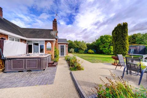 3 bedroom detached bungalow for sale, Leigh, Worcester WR6