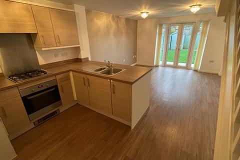 2 bedroom terraced house to rent, Elter Close, Willenhall WV12