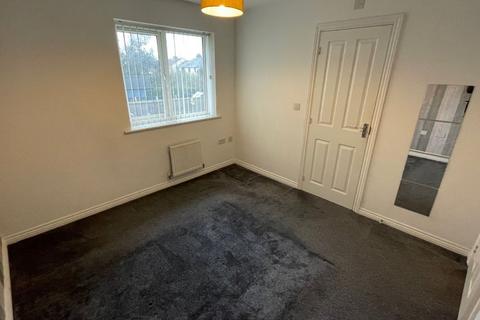 2 bedroom terraced house to rent, Elter Close, Willenhall WV12