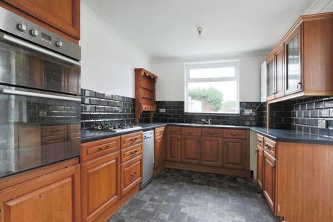 3 bedroom end of terrace house for sale, Sutton Road, Hull, HU6 7DT