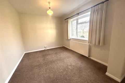 4 bedroom house to rent, Warren Rise, Camberley GU16