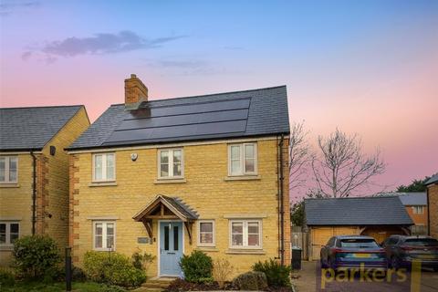 3 bedroom detached house for sale, Bluebell Gardens, Witney OX29