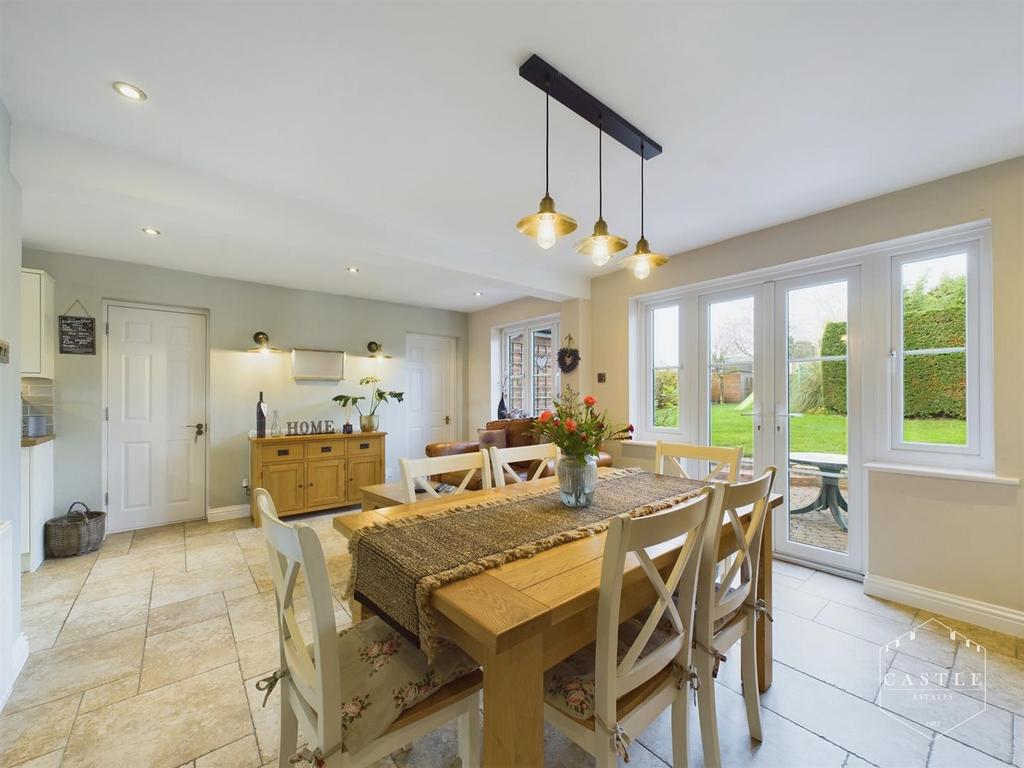 Open plan living kitchen   lounge/dining area