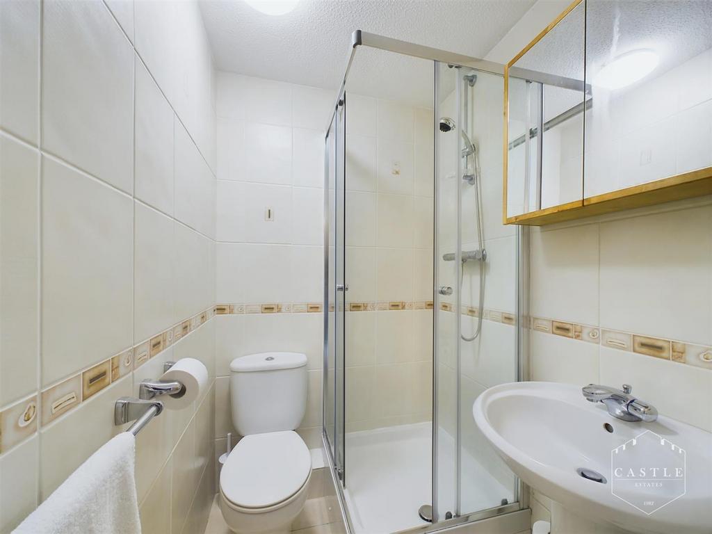 Ensuite shower room