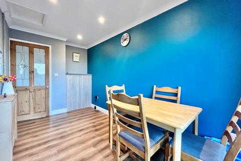3 Bowland Close, Paignton, TQ4 7RT