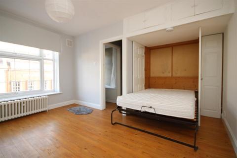 Studio for sale, High Street, Guildford