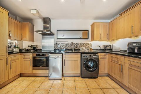 2 bedroom apartment for sale, Banning Street, London