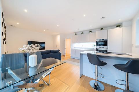 2 bedroom apartment for sale, West Parkside, London