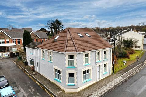 5 bedroom detached house for sale, Commercial Street, Treharris CF46