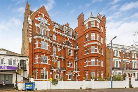 3 bedroom flat for sale, Embankment, Putney, SW15