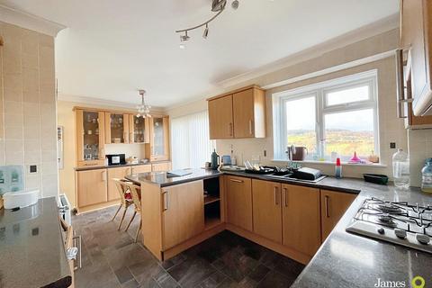 4 bedroom semi-detached house for sale, Russell Close, Bassaleg, Newport