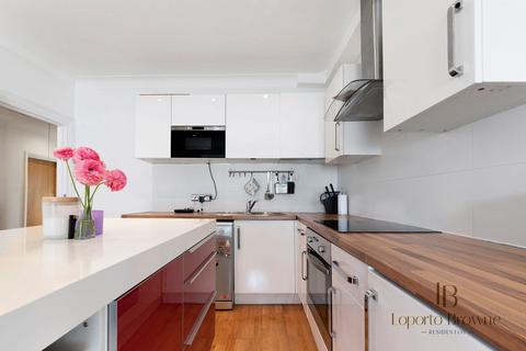 2 bedroom flat for sale, Hampstead Gardens, NW11