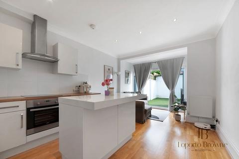 2 bedroom flat for sale, Hampstead Gardens, NW11