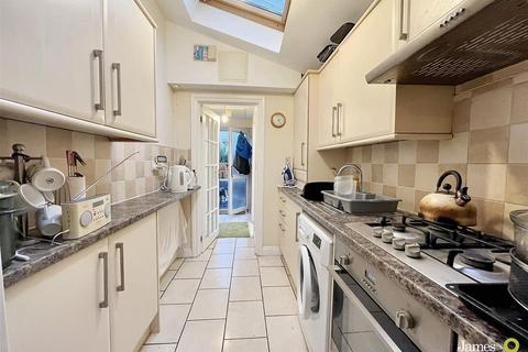 2 bedroom terraced house for sale, Victoria Avenue, Newport