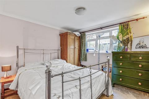 2 bedroom flat for sale, Fanthorpe Street, Putney, SW15