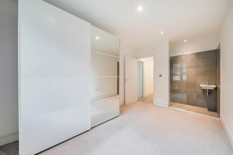 2 bedroom apartment for sale, Glenville Grove, London