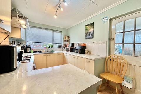 3 bedroom detached bungalow for sale, Grange Avenue, Paignton