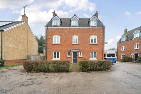 5 bedroom detached house for sale, Connaught Way, Alton, Hampshire, GU34