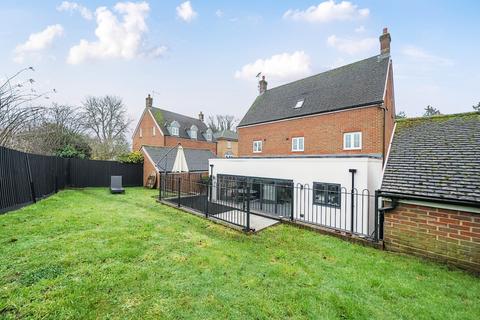 5 bedroom detached house for sale, Connaught Way, Alton, Hampshire, GU34