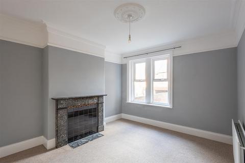 3 bedroom terraced house for sale, Simonburn Avenue, Fenham, Newcastle upon Tyne