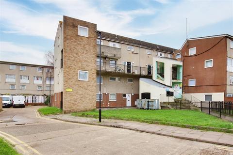 3 bedroom maisonette for sale, Hadrians Ride, Enfield