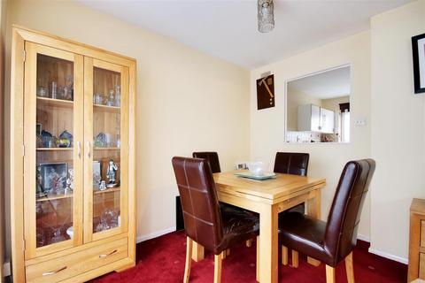 3 bedroom maisonette for sale, Hadrians Ride, Enfield