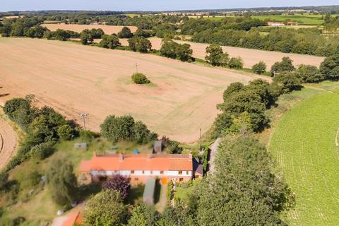 2 bedroom end of terrace house for sale, Sustead Lane, Sustead