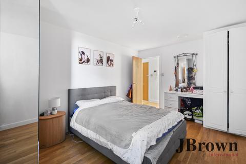 1 bedroom flat for sale, , Lyon Road, Harrow, Greater London, HA1