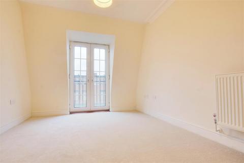 2 bedroom flat for sale, Spire Court, 60 Chase Side, Enfield