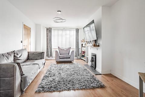 17 Heath Crescent, Norwich, NR6 6XD