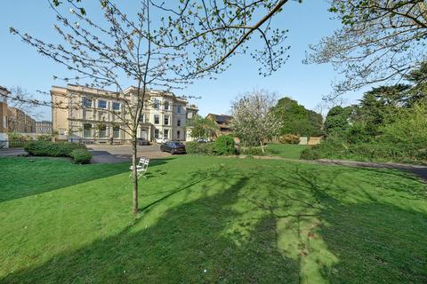 4 Cedars Close, London, SE13 5DP