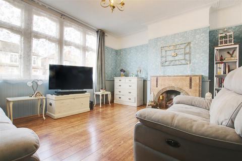 3 bedroom terraced house for sale, Faversham Avenue, Enfield