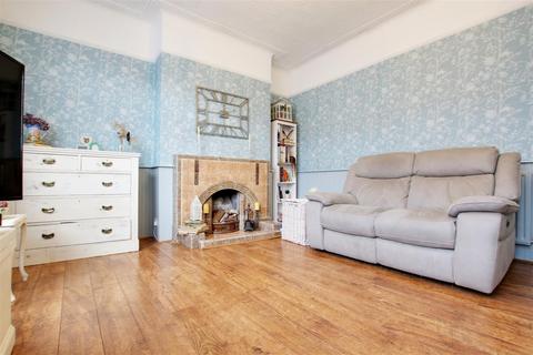 3 bedroom terraced house for sale, Faversham Avenue, Enfield