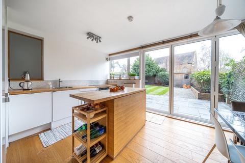 2 bedroom maisonette for sale, Michaels Close, London